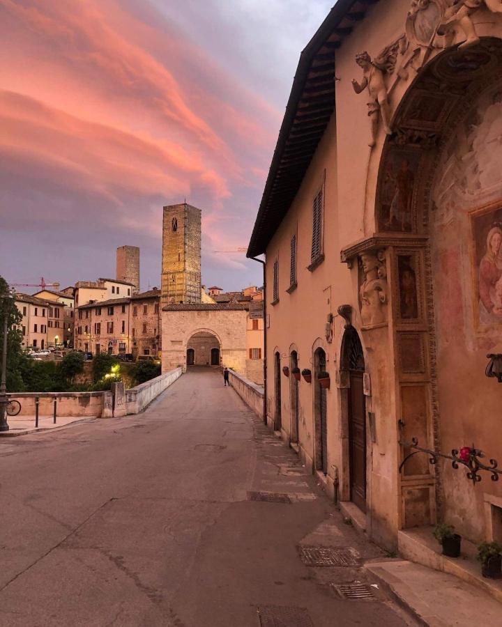 Mini Appartamento "Il Nido Del Picchio" Ascoli Piceno Exterior foto